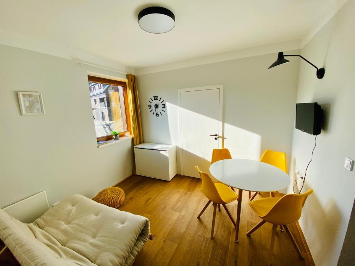 Utulny Apartman V Srdci Krkonos Se Saunou ヤブロネツ・ナト・イゼロウ エクステリア 写真